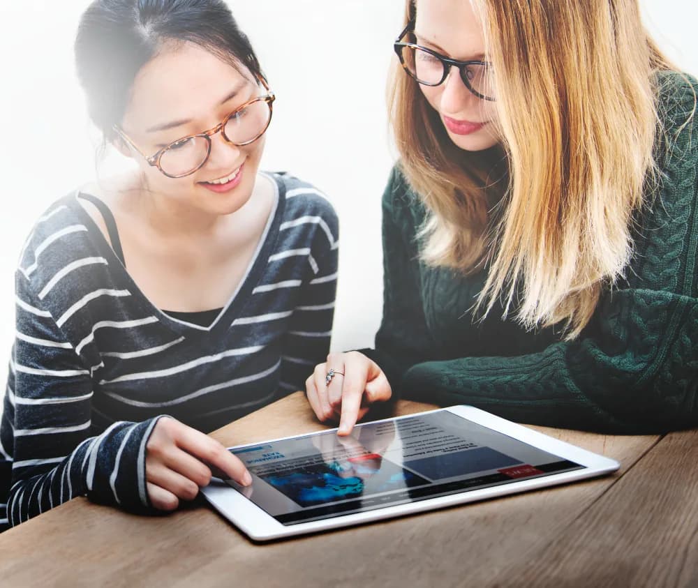 Teacher using the console to monitor student progress